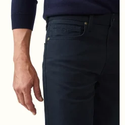 Men R.M. Williams Nicholson Short