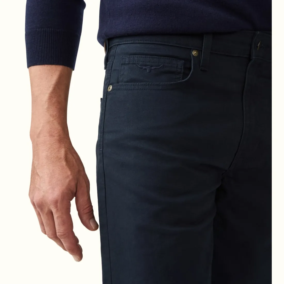 Men R.M. Williams Nicholson Short