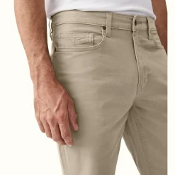 Men R.M. Williams Nicholson Short