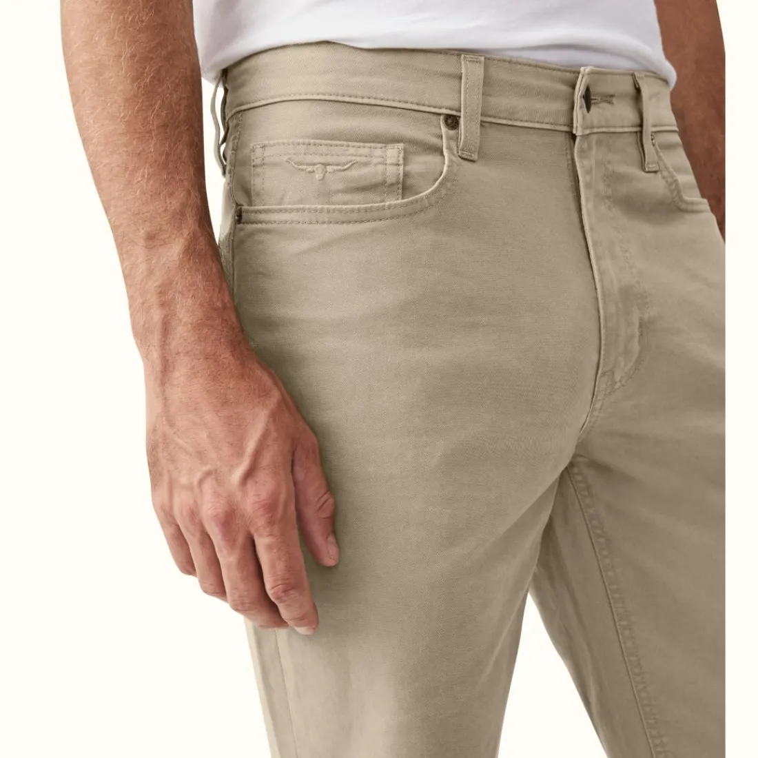 Men R.M. Williams Nicholson Short