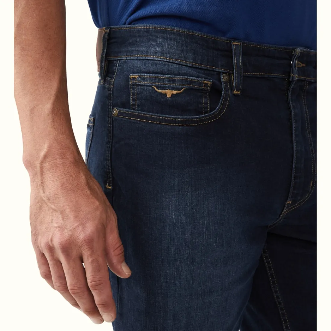 Men R.M. Williams Nicholson Short